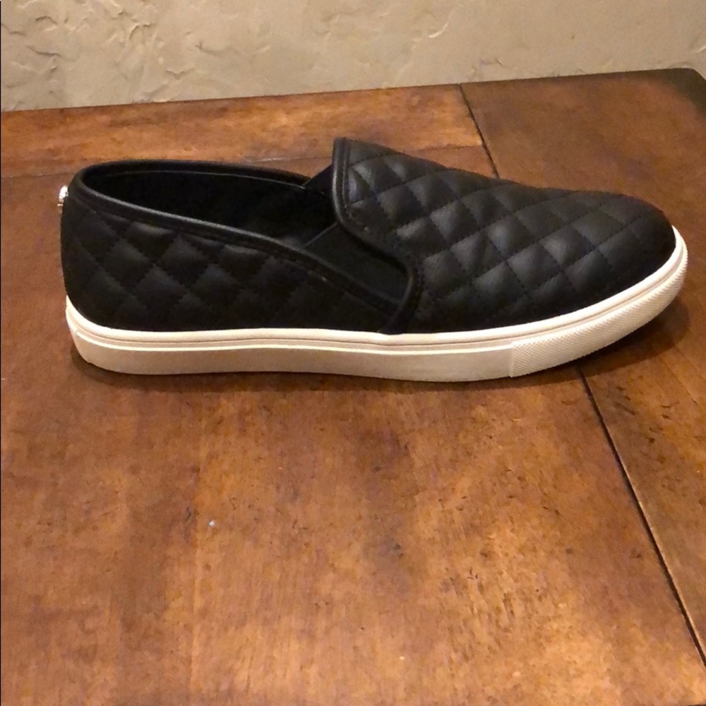 Steve Madden Ecentrcq Quilted Slip-On Sneakers